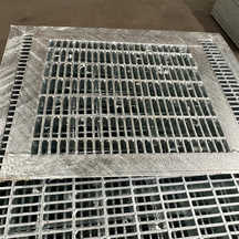 Welded Serrated Bar Grating Platform Walkway Metal Grating